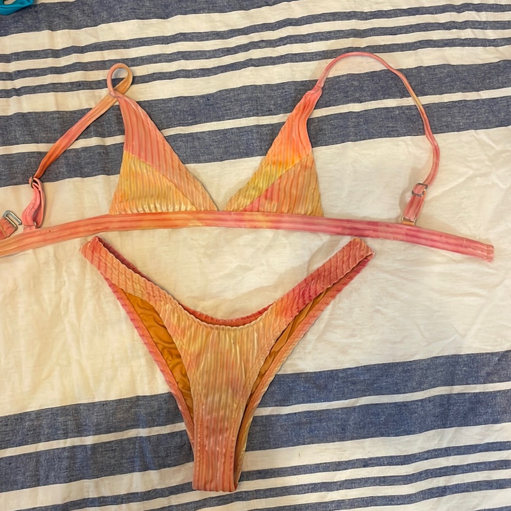 Velvet Tibbed Tie Dye Dippin Daisys Bikini